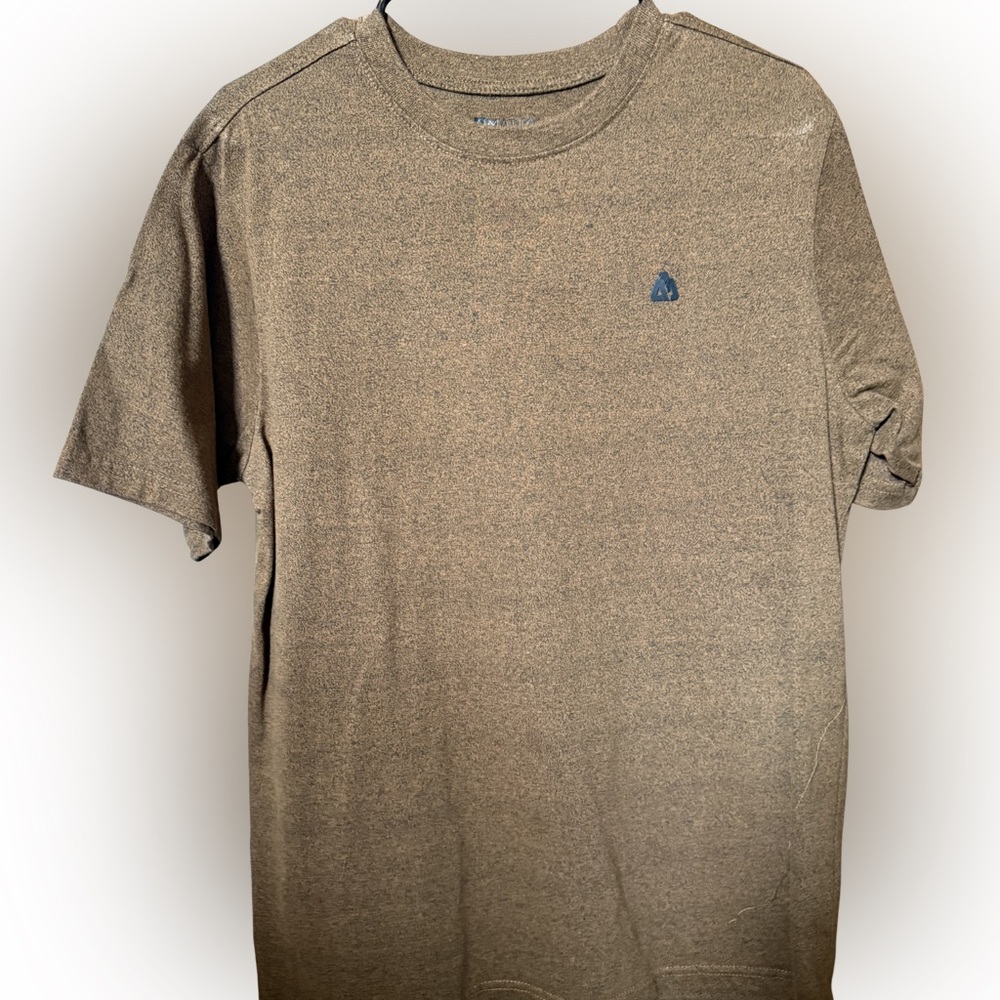 Matix Brown Short Sleeve Tee. 3/$15  ⭕️